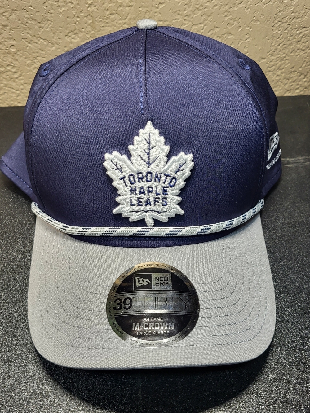 *NEW* New Era NHL Toronto Maple Leafs 39THIRTY Fitted Hat M Crown Size Large/XL